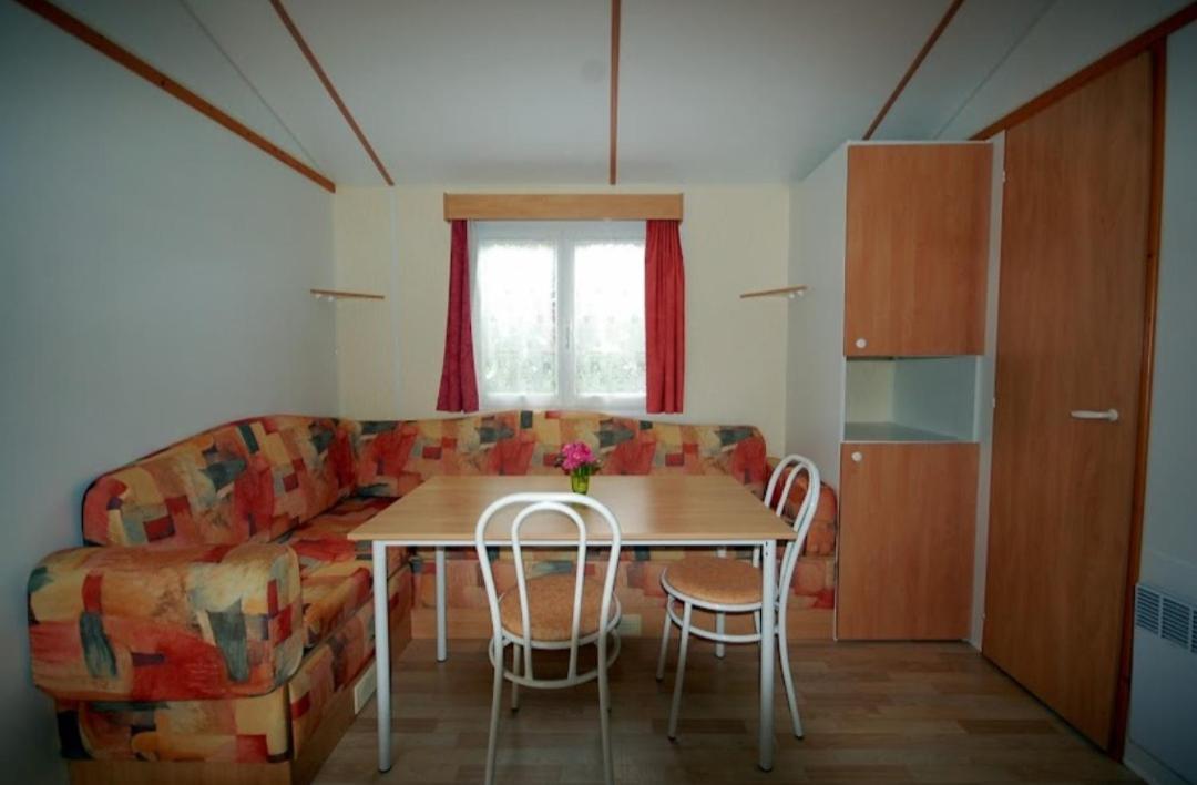 Camping Les 2 Salamandres Arces-sur-Gironde Exterior foto
